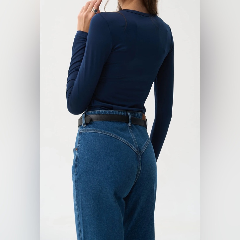 STRAIGHT JEANS
